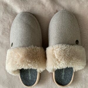 NEW DEARFOAMS WOMAN’S SLIPPERS - ALPINE / GENEVA